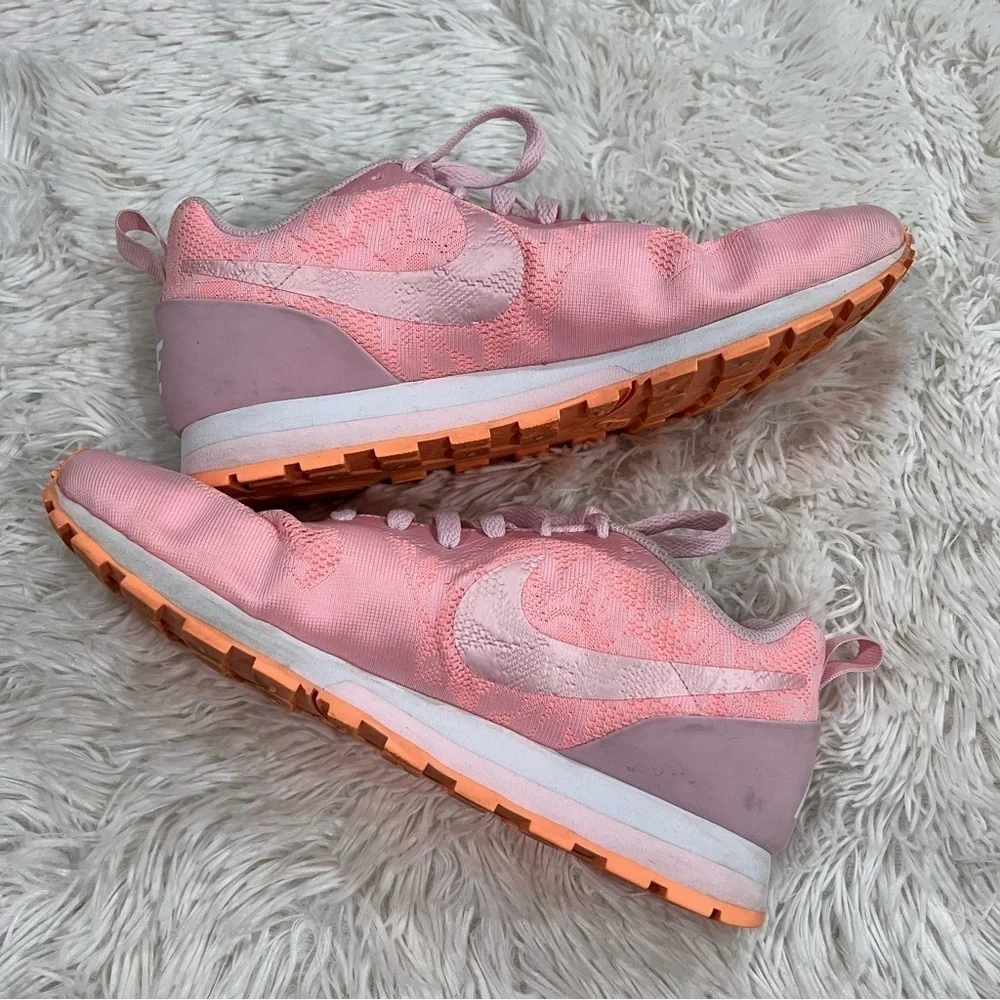 Nike women's md runner 2 br prism pink RARE size 9
